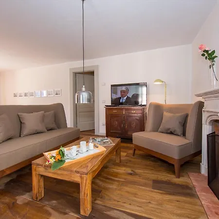 Colonno Sleeps 8 *
