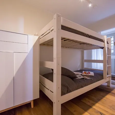 Colonno Sleeps 8 * Sala Comacina