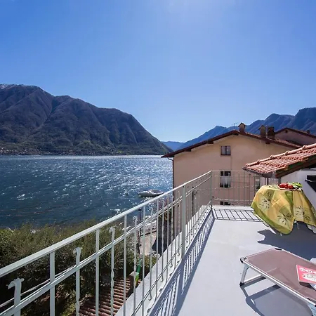 Holiday home Colonno Sleeps 8 Sala Comacina