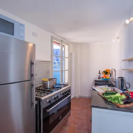Holiday home Colonno Sleeps 8