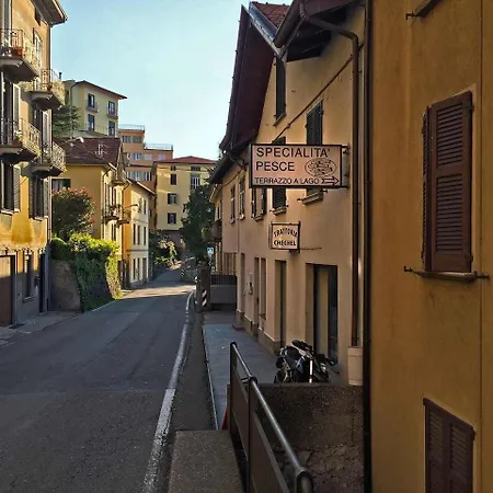 Holiday home Colonno Sleeps 8 *
